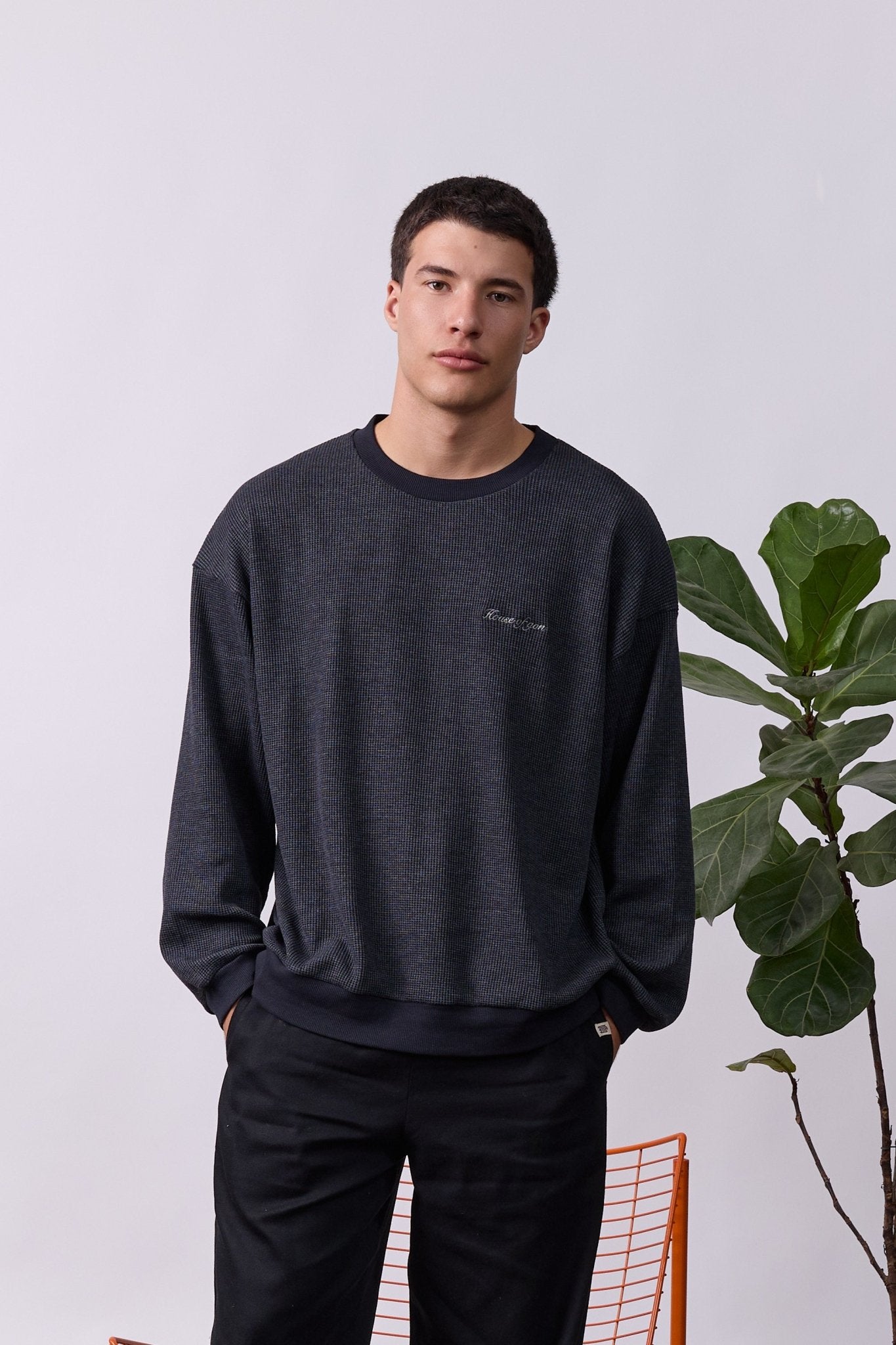 Vintage Waffle Sweatshirt – Black wash - GON