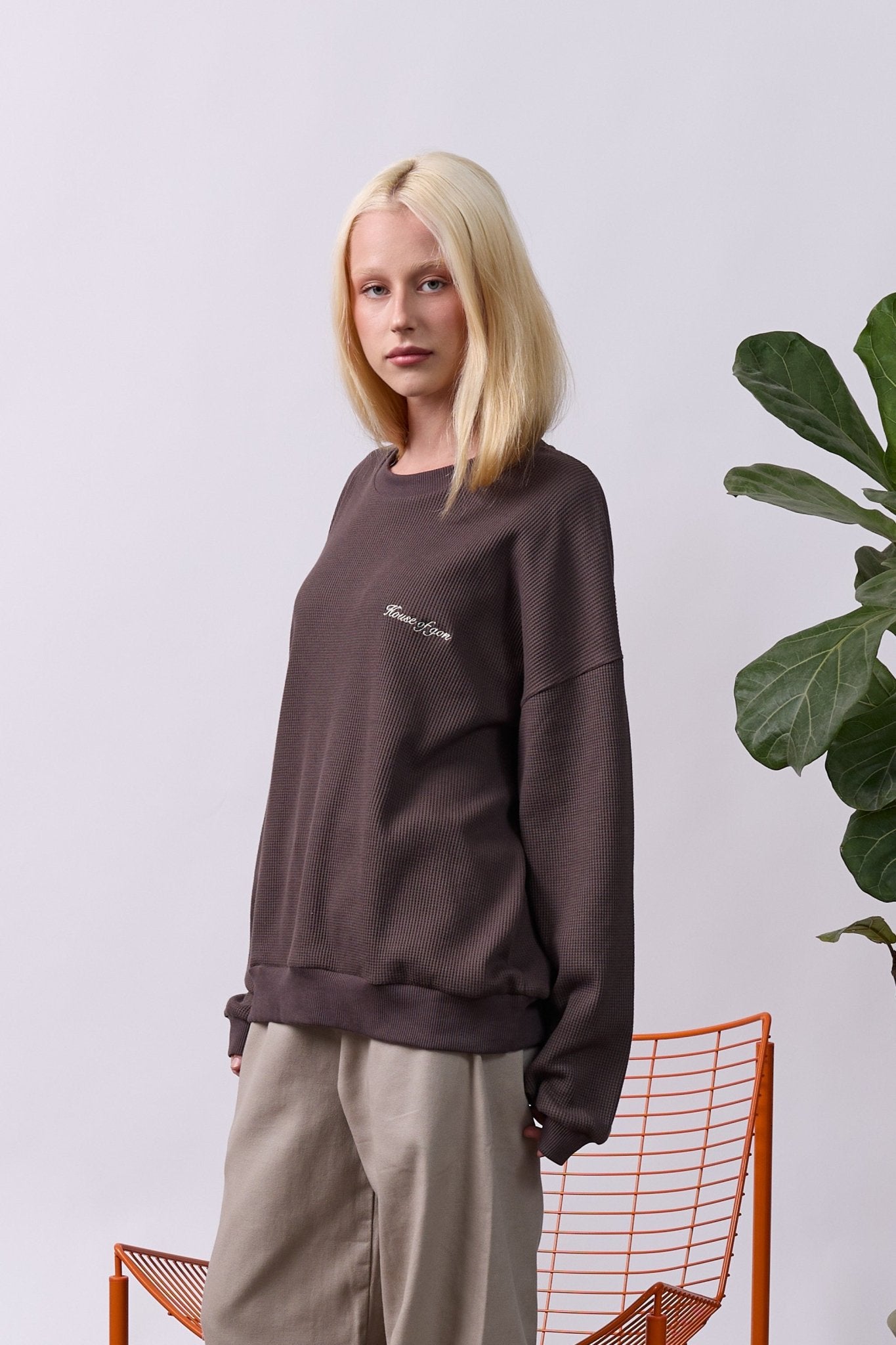 Vintage Waffle Sweatshirt – Dark Brown - GON
