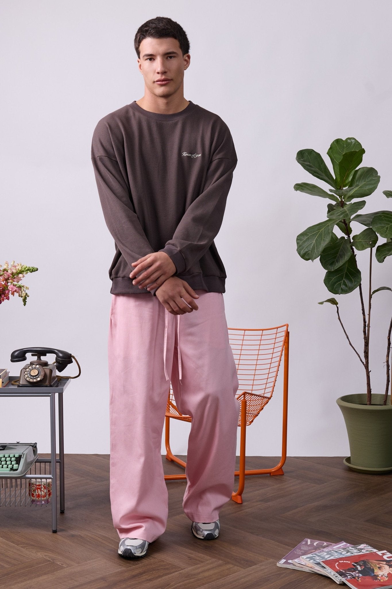 Vintage Waffle Sweatshirt – Dark Brown - GON