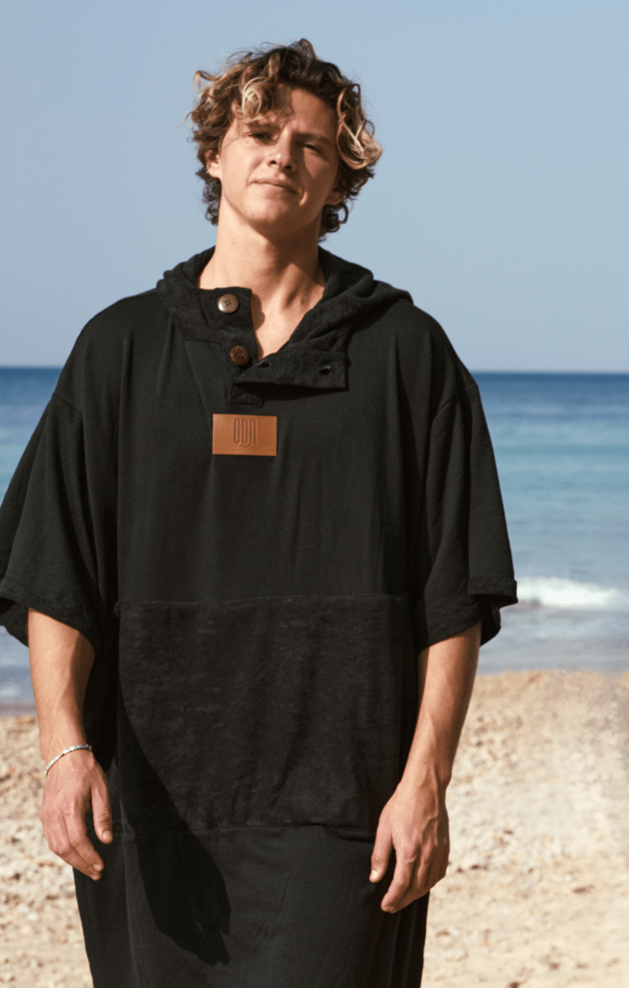 Black - Poncho - GONSURFING