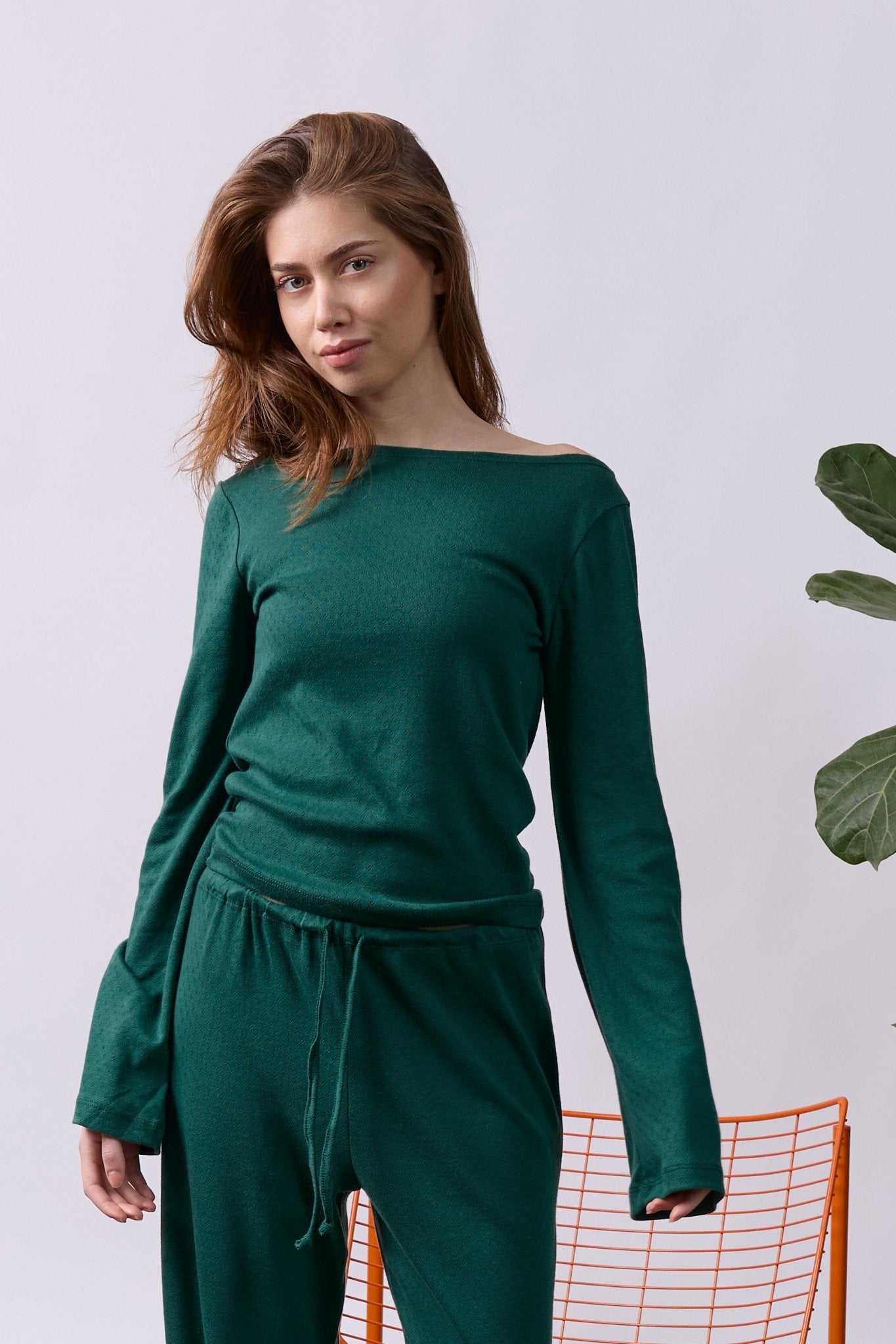 Off shoulder shirt - Bottle green pointeil - GON