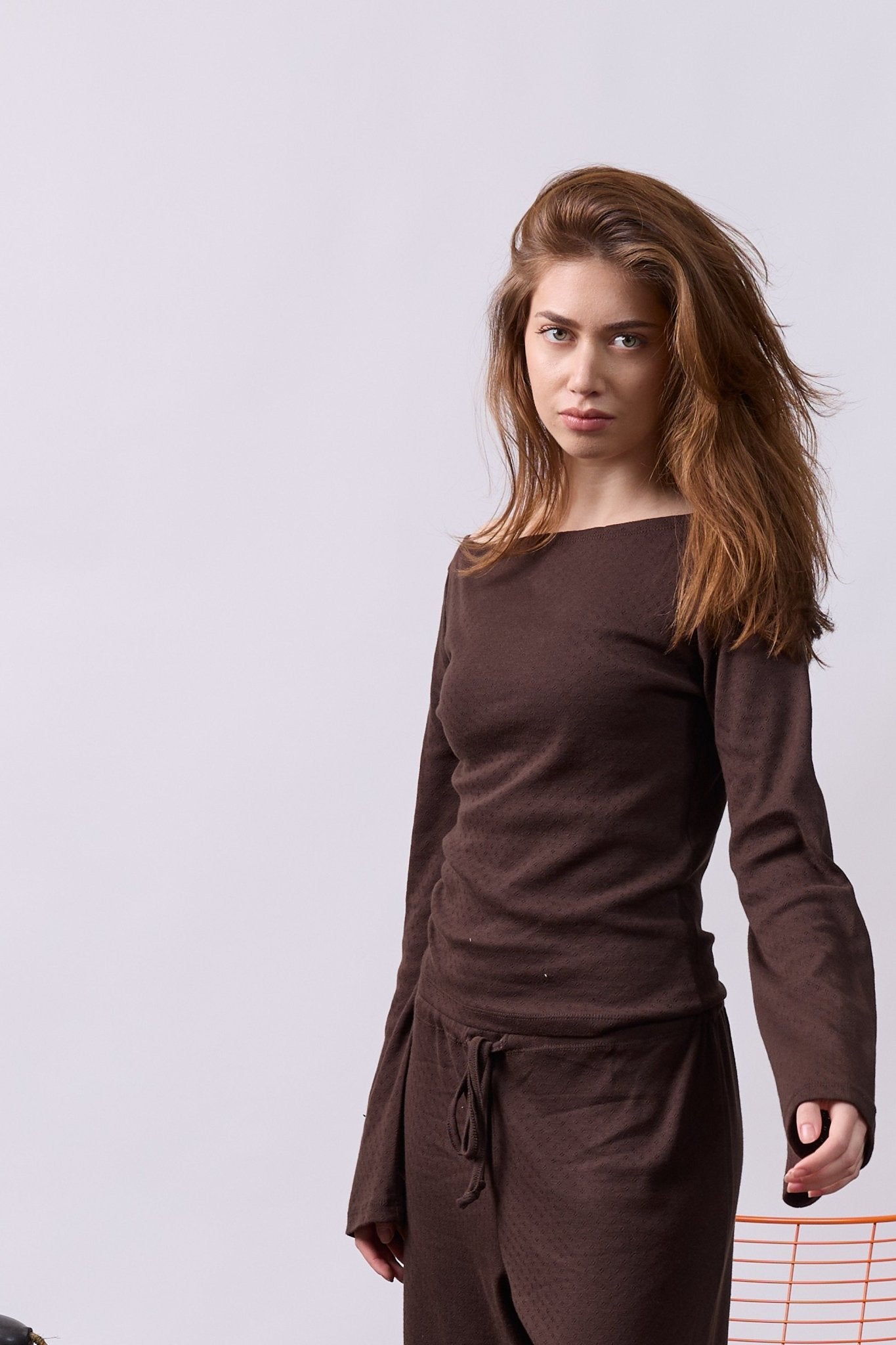 Off shoulder shirt - Brown pointeil - GON