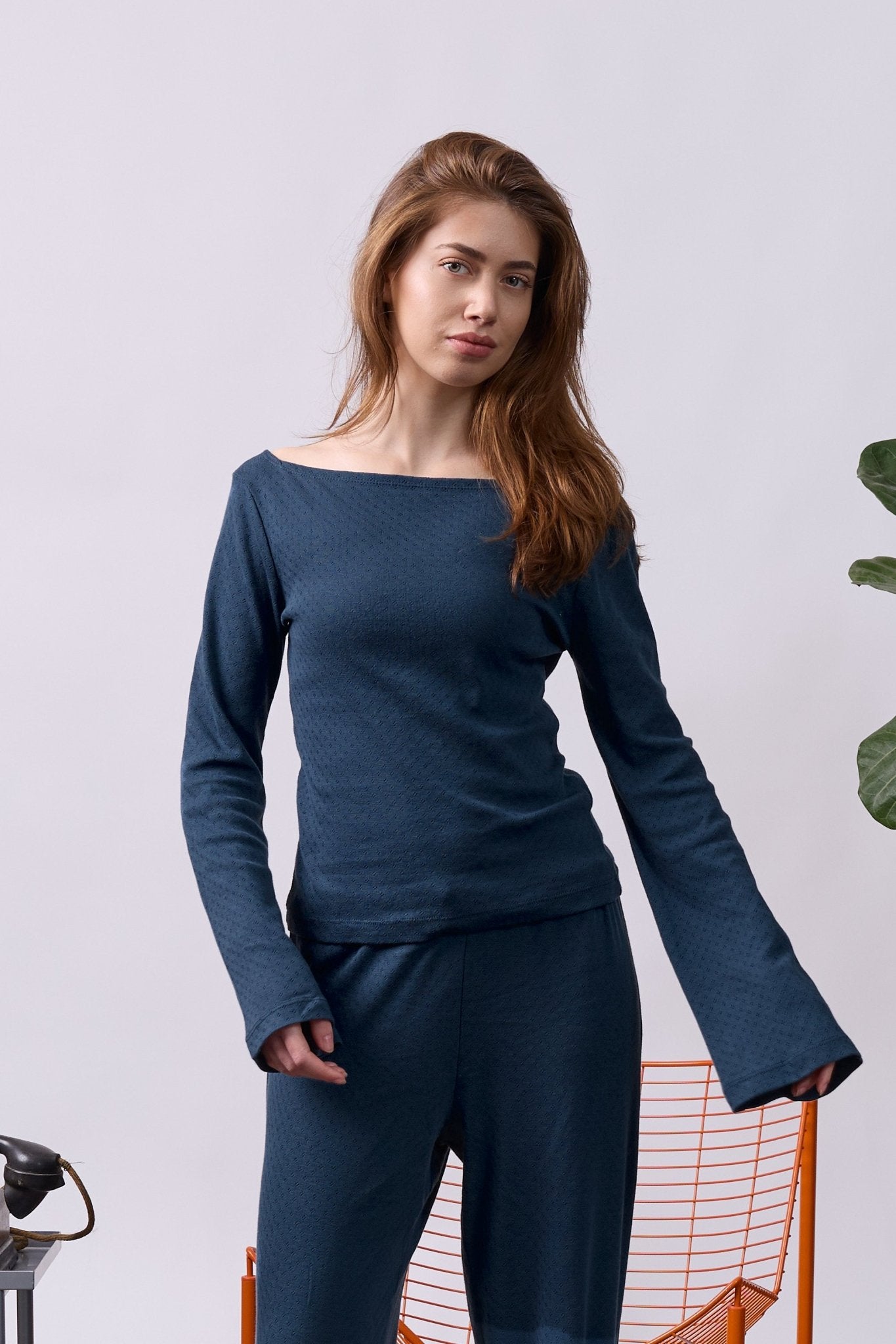 Off shoulder shirt - Navy pointeil - GON