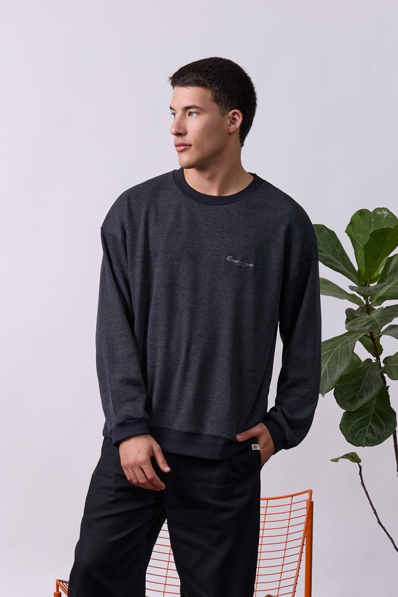 Vintage Waffle Sweatshirt – Black wash - GON