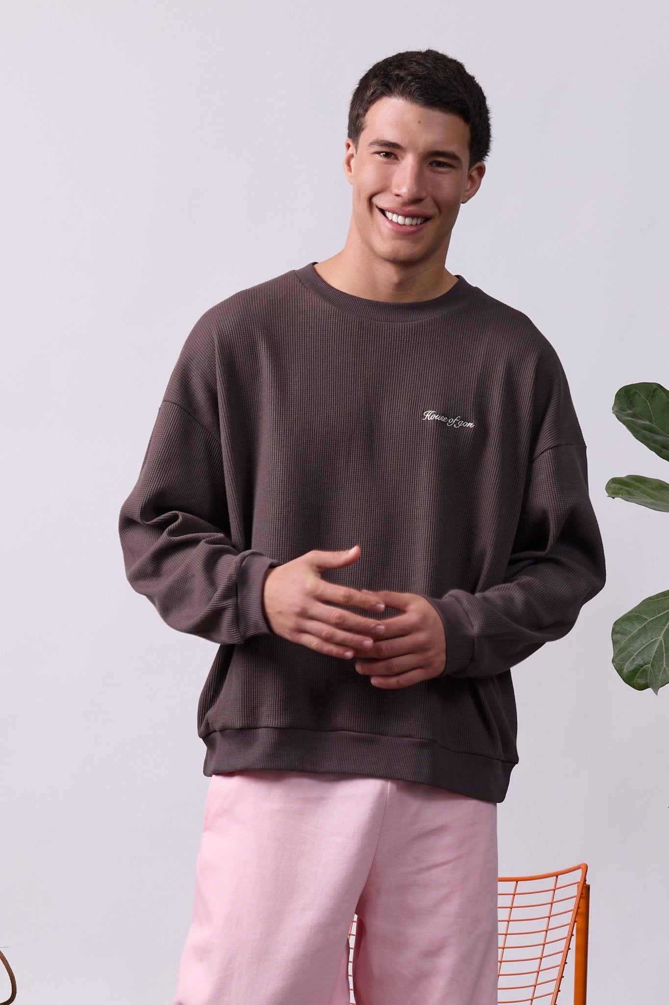 Vintage Waffle Sweatshirt – Dark Brown - GON