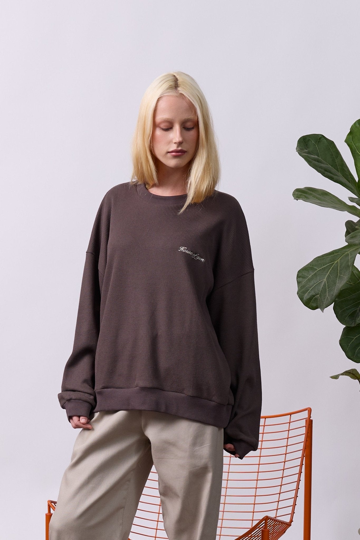 Vintage Waffle Sweatshirt – Dark Brown - GON