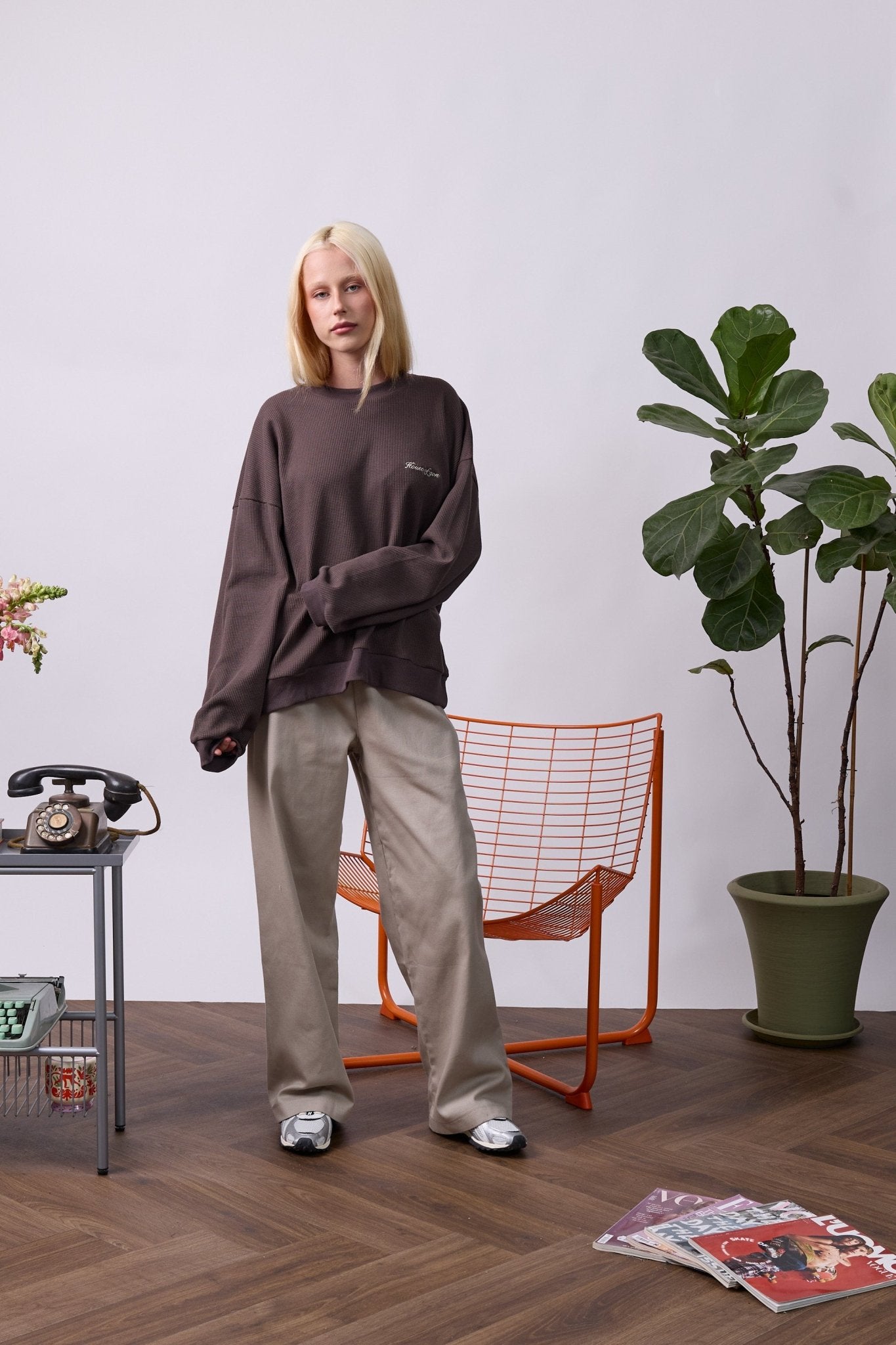 Vintage Waffle Sweatshirt – Dark Brown - GON