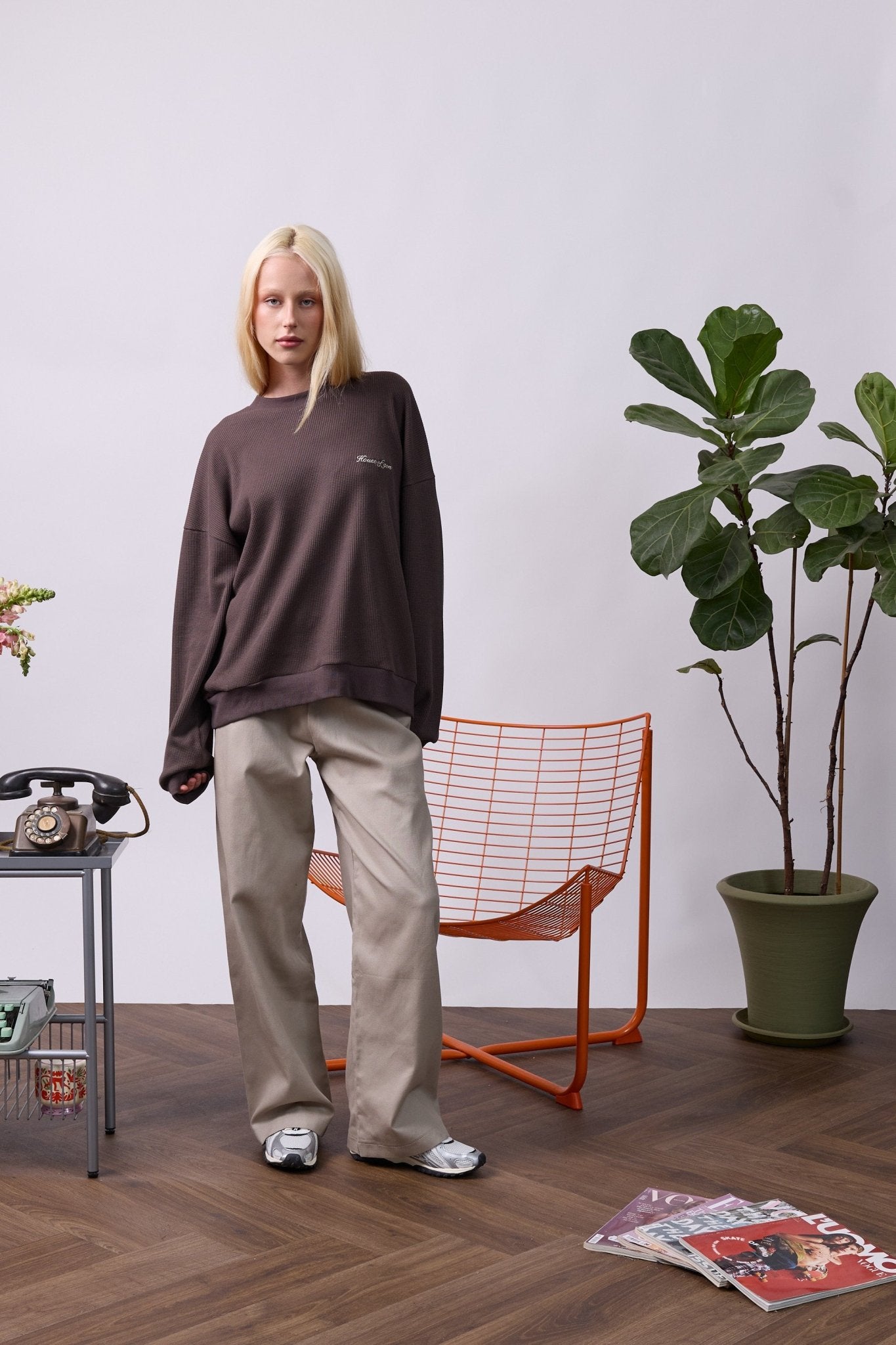 Vintage Waffle Sweatshirt – Dark Brown - GON